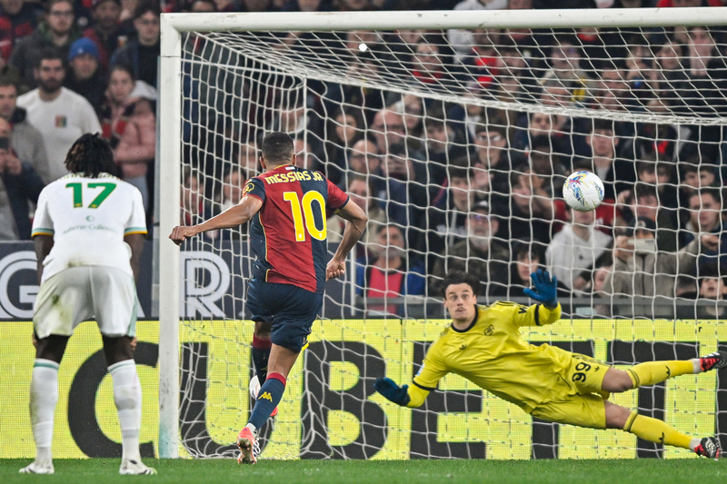 3 điểm ở lại với đội chủ nhà ở trận Genoa vs AS Roma