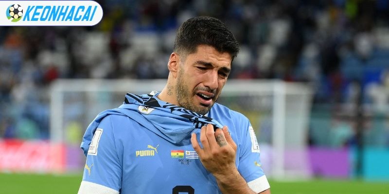 Luis Suárez không có tên trong danh sách đội tuyển Uruguay