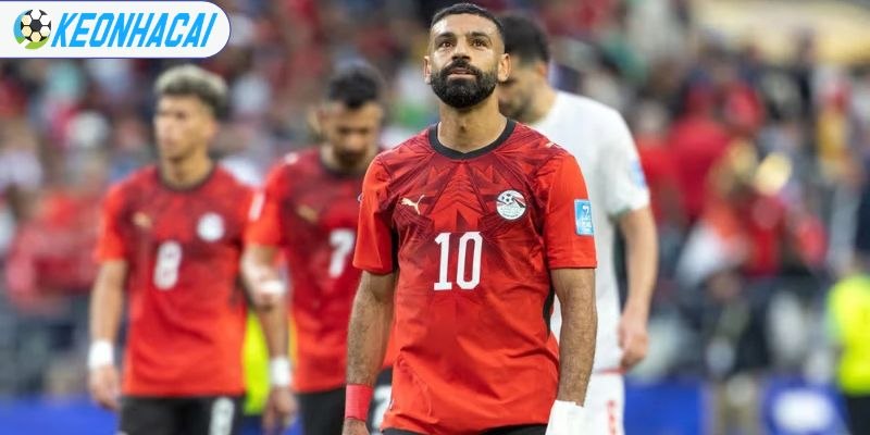 Mohamed Salah gặp chấn thương gân kheo nhẹ